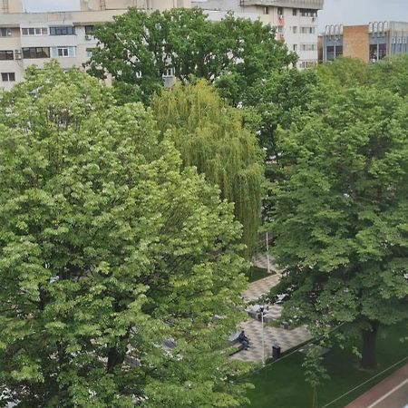 Apartament Cu 2 Camere Spatioase In Centrul Orasului - Andrei Βραΐλα Εξωτερικό φωτογραφία